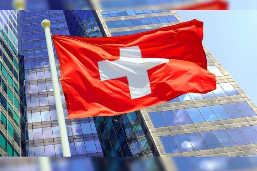 Thụy Sĩ bất ngờ phong tỏa 14,2 tỷ USD tài sản của Nga