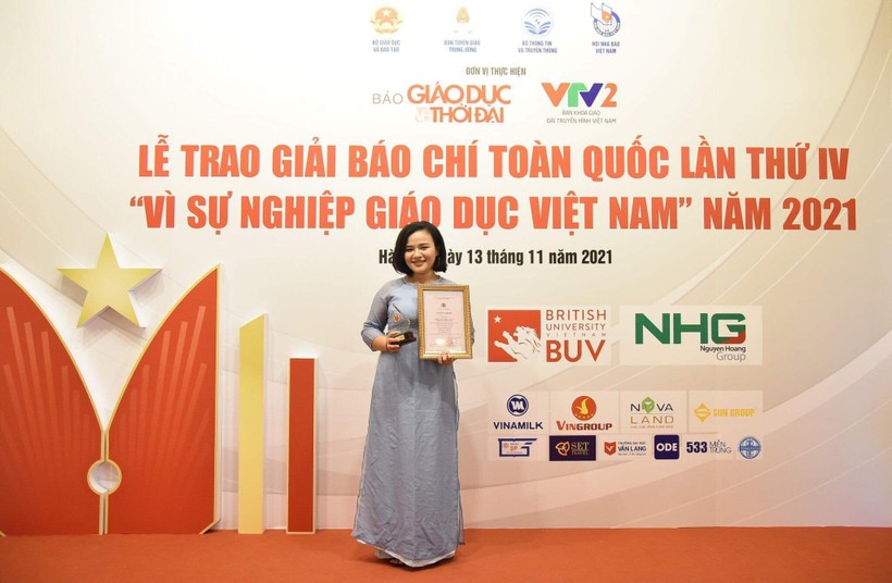 Phóng viên Lê Tường Vân – hai lần đạt giải Giải báo chí vì sự nghiệp Giáo dục Việt Nam. Ảnh NVCC.