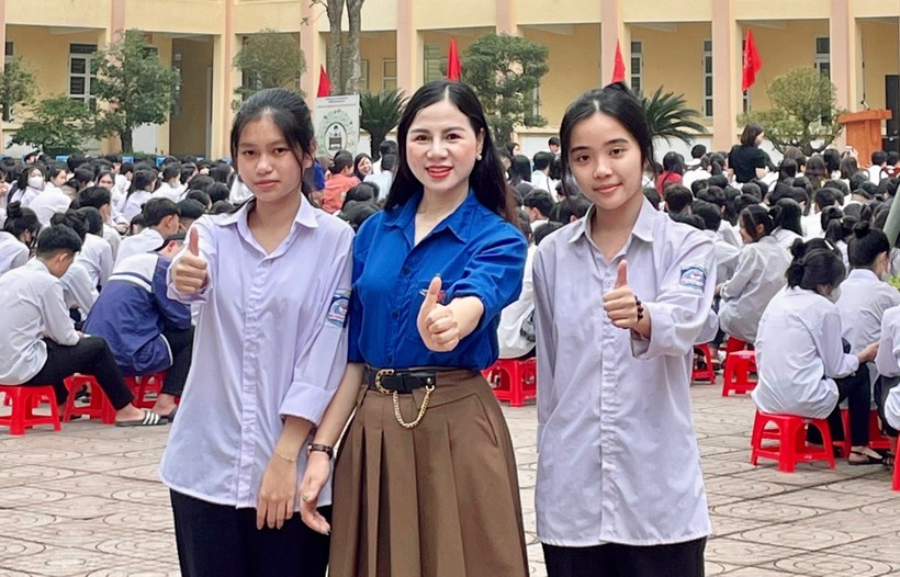 Cô Lê Thị Tâm, giáo viên tiếng Anh, Trường THPT Hương Khê (huyện Hương Khê, tỉnh Hà Tĩnh). Ảnh NVCC.