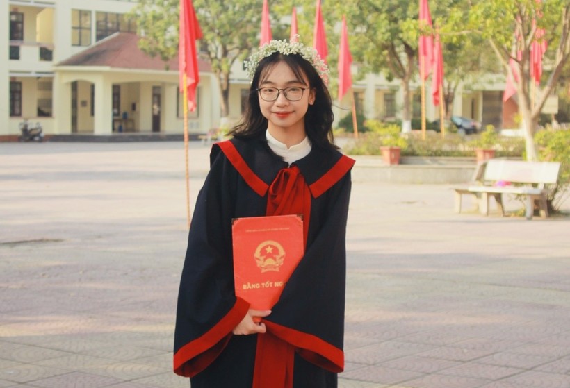 Hoàng Thị Thu Huyền, sinh viên năm nhất ngành Luật kinh tế, Trường Đại học Luật Hà Nội. Ảnh NVCC