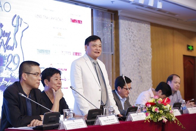 Ông Nguyễn Công Khế - Chủ tịch Tập đoàn Truyền thông Thanh Niên, phát biểu tại buổi họp báo về chương trình Duyên dáng Việt Nam