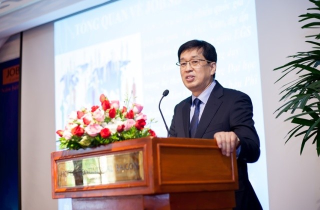 Ông Chae Poong Suk - Chủ tịch Tập đoàn EGS - giới thiệu về dự án