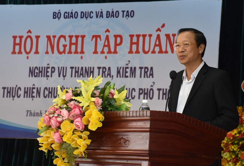 Thứ trưởng Bộ GD&ĐT Phạm Ngọc Thưởng phát biểu khai mạc hội nghị.