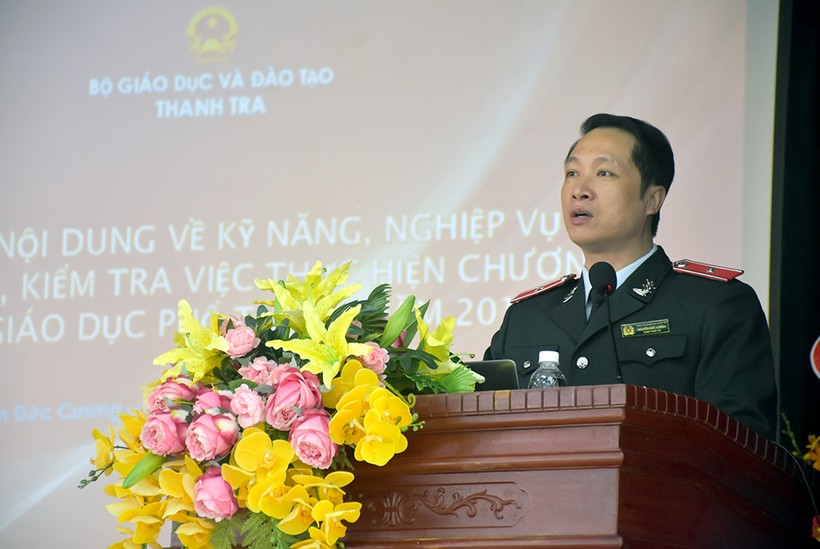 Chánh Thanh tra Bộ GD&ĐT Nguyễn Đức Cường trình bày tại Hội nghị.