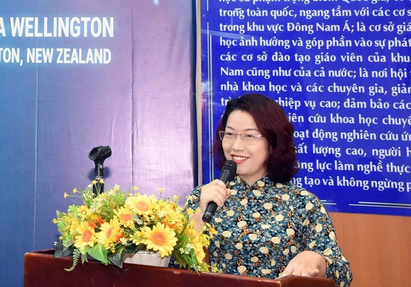 TS Bùi Trần Quỳnh Ngọc - Phó Hiệu trưởng Trường Đại học Sư phạm TPHCM, phát biểu tại một sự kiện.