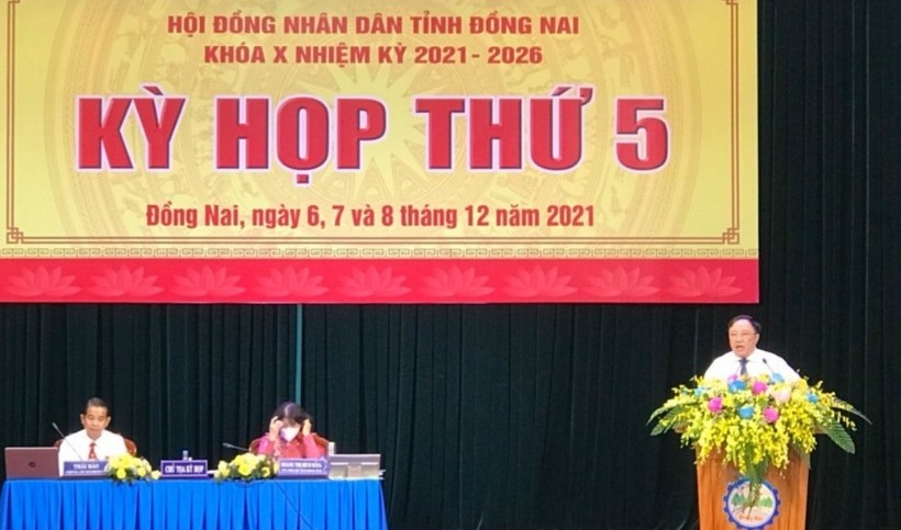TS Phan Huy Anh Vũ, Giám đốc Sở Y tế Đồng Nai trả lời chất vấn.