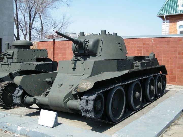 Xe tăng BT-17
