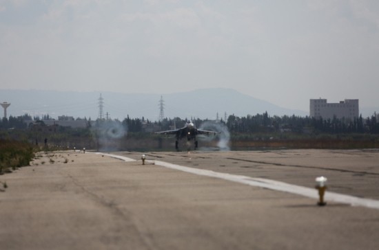 Căn cứ không quân Khmeimim của Nga tại Syria bị tấn công bởi các thiết bị bay không người lái
