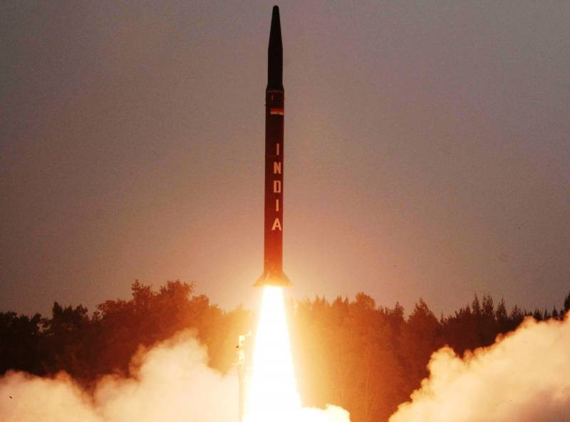 Ấn Độ tiến hành thử nghiệm thêm tên lửa Agni-I
