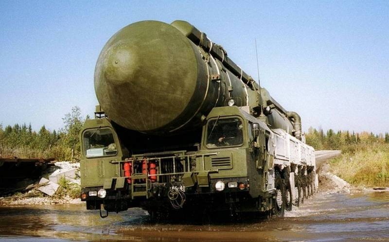 Nga sẽ kéo dài tuổi thọ của tên lửa Voevoda và Topol-M