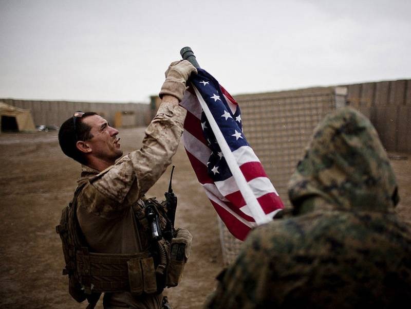 Các Thượng nghị sĩ Hoa Kỳ đề nghị chấm dứt chiến tranh ở Afghanistan