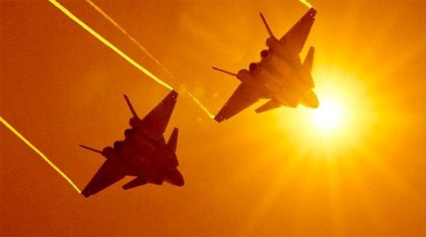 Chiến đấu cơ J-20 của Trung Quốc có gì hơn so với Su-57 của Nga và F-35 của Mỹ