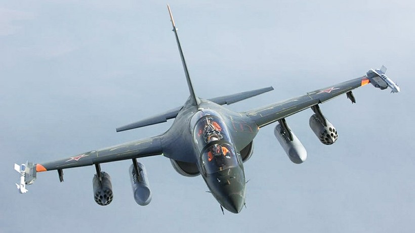 Nga đã kí hợp đồng cung cấp hàng trăm máy bay chiến đấu Yak-130