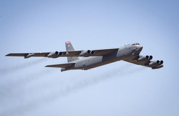 Taliban tuyên bố phá hủy B-52 của Mỹ 