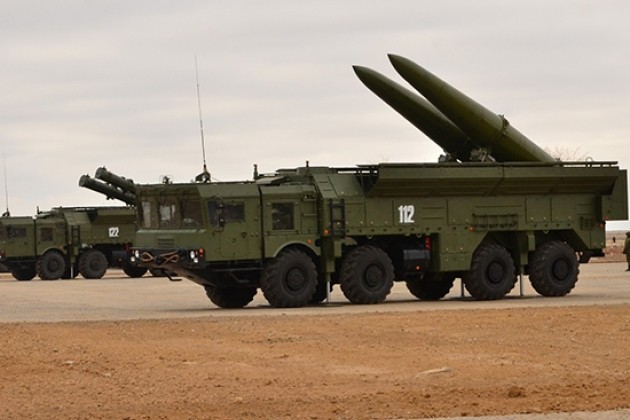 Hệ thống tên lửa chiến thuật Iskander-M của Nga nhắm vào các tàu sân bay Mỹ ở Syria