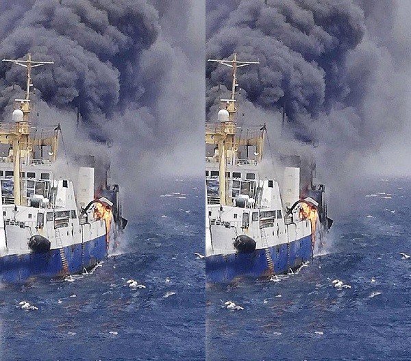 Tàu Ukraine bị cháy hoàn toàn ngoài khơi châu Phi