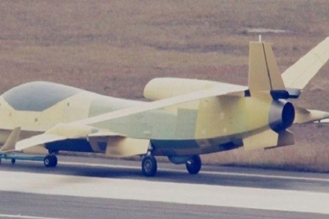 Máy bay không người lái trinh sát "Rồng bay" của Trung Quốc.
