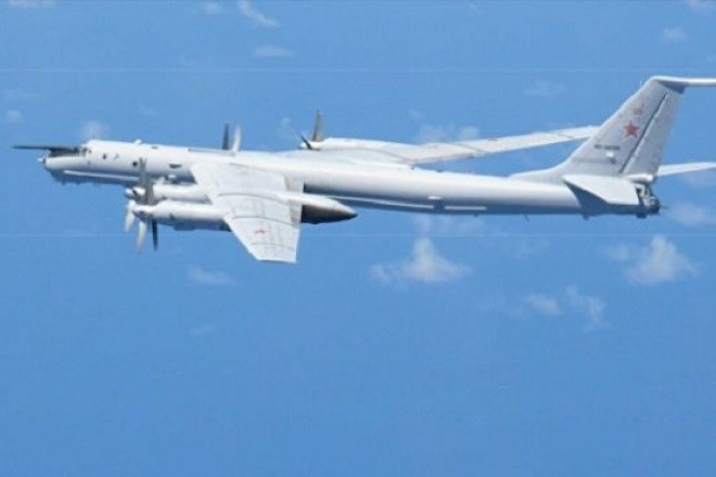  Máy bay chống tàu ngầm Tu-142 của Nga.