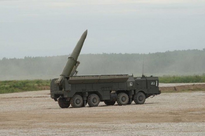 Tổ hợp tên lửa đạn đạo chiến dịch 9K720 Iskander của Nga.
