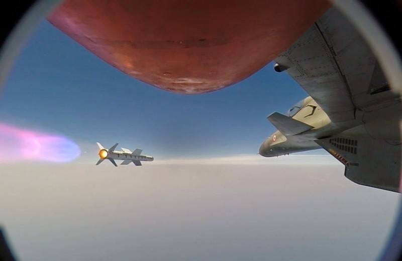 Ấn Độ tiến hành phóng thử nghiệm thành công tên lửa Astra từ Su-30MKI.