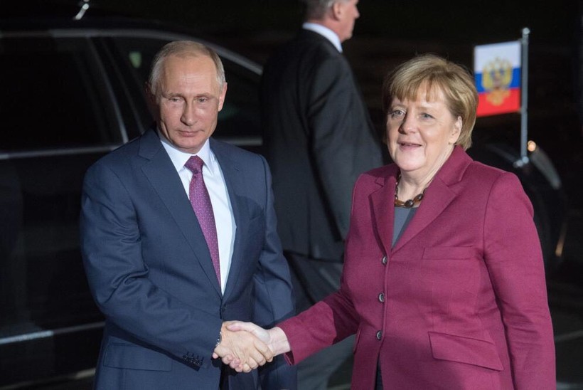 Tổng thống Nga Putin và Thủ tướng Đức Merkel.