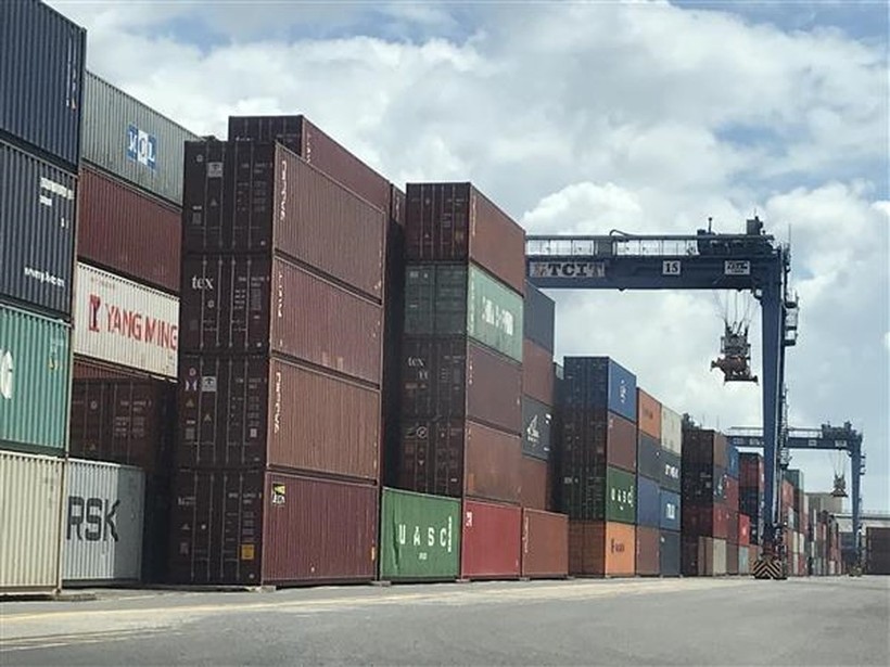 Hàng nghìn container phế liệu đang tồn đọng tại các cảng biển Việt Nam
