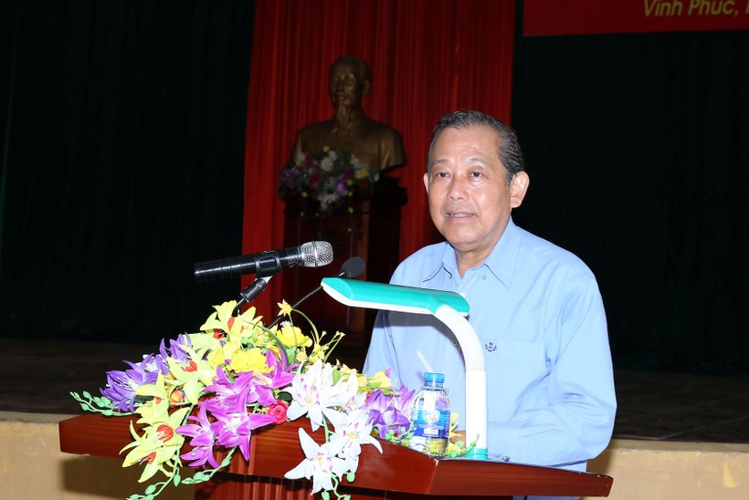 Phó Thủ tướng Thường trực Chính phủ Trương Hòa Bình phát biểu tại buổi gặp mặt, trao quà cho các cháu học sinh - Ảnh: VGP
