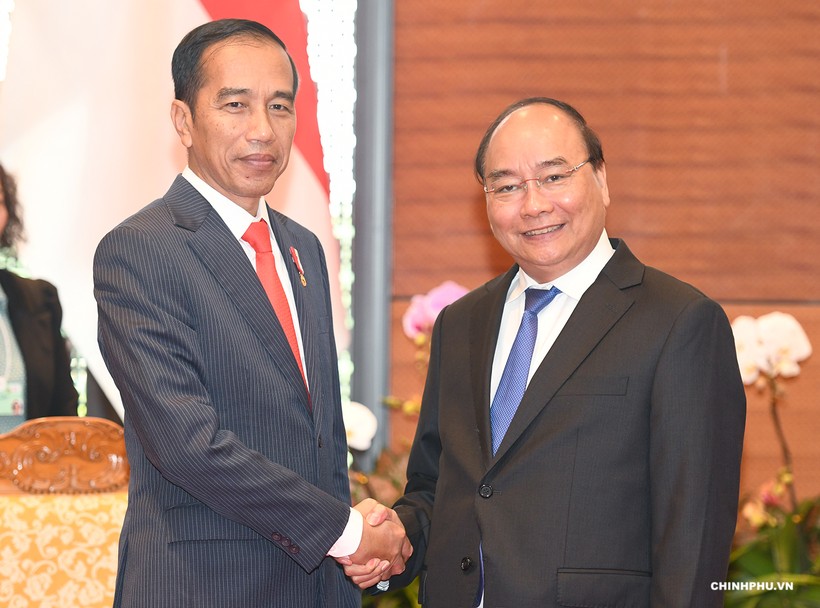 Thủ tướng Nguyễn Xuân Phúc và Tổng thống Indonesia Joko Widodo. Ảnh: VGP