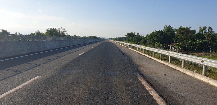 Mặt đường đoạn tuyến JICA cao tốc Đà Nẵng - Quảng Ngãi đã hoàn thành sửa chữa chiều ngày 17/10/2018