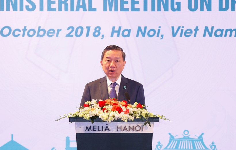 Bộ trưởng Bộ Công an Tô Lâm phát biểu khai mạc Hội nghị cấp Bộ trưởng ASEAN lần thứ 6 về vấn đề ma túy tổ chức ngày 18/10, tại Hà Nội.
