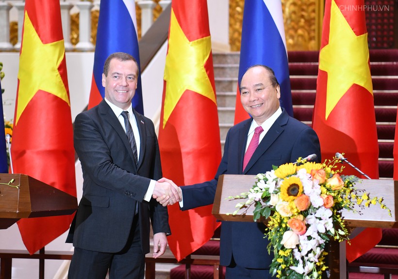 Thủ tướng Nguyễn Xuân Phúc và Thủ tướng Liên bang Nga Dmitry Medvedev - Ảnh: VGP