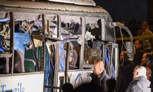 Chiếc xe chở du khách Việt bị đánh bom ở Ai Cập