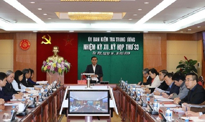 Kỷ luật bằng hình thức khiển trách Chủ tịch UBND tỉnh Đắk Nông, cảnh cáo Phó Chủ tịch UBND tỉnh Đắk Nông