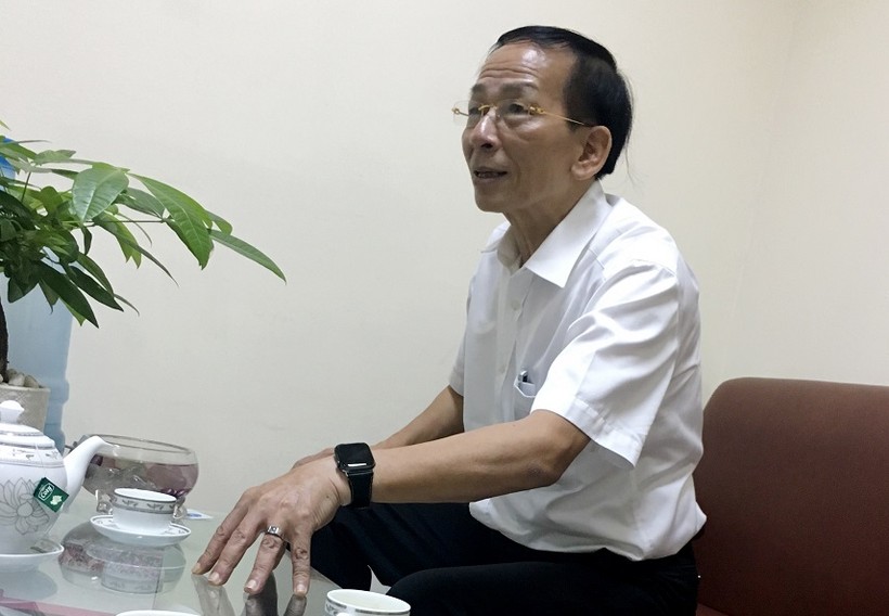 Ông Quyền Minh Tú - Giám đốc BHXH tỉnh Phú Thọ tại buổi trao đổi  với PV Báo GD&TĐ