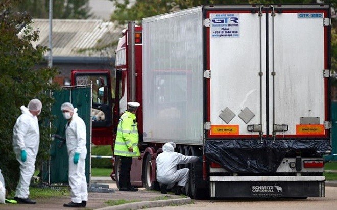 39 thi thể được tìm thấy trong thùng container tại Anh. Ảnh: Reuters