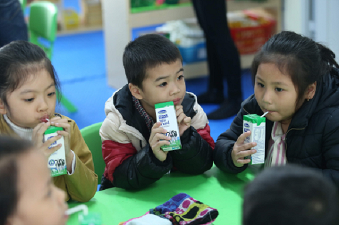 Bộ Y tế quy định bổ sung 21 vi chất dinh dưỡng vào sữa tươi sử dụng trong chương trình sữa học đường