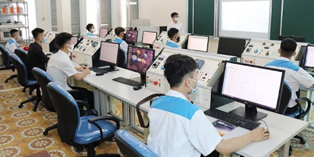 Kỹ năng làm việc của lao động Việt Nam đã và đang ngày một nâng cao để phù hợp với cuộc cách mạng 4.0. Ảnh minh họa: Internet  