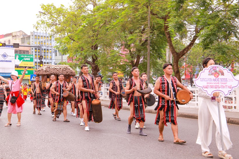 Đặc sắc Lễ hội Quảng diễn đường phố Festival nghề truyền thống Huế 2023. (Ảnh: Hoàng Hải).