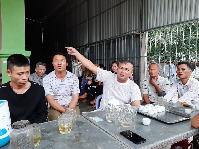 Nhiều gia đình ở Yên Thành (Nghệ An) vẫn đang lo lắng, chờ thông tin chính thức từ cơ quan chức năng