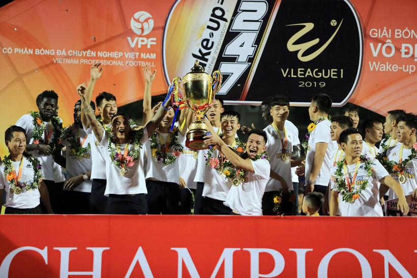 Các cầu thủ Hà Nội FC trong ngày đăng quang V-League 2019.