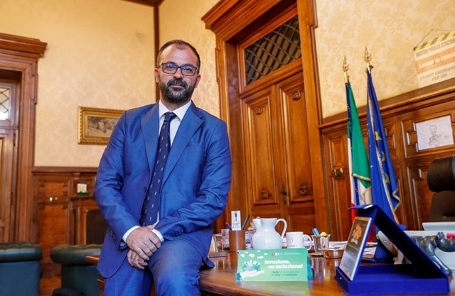 Bộ trưởng GD Italy, ông Lorenzo Fioramonti