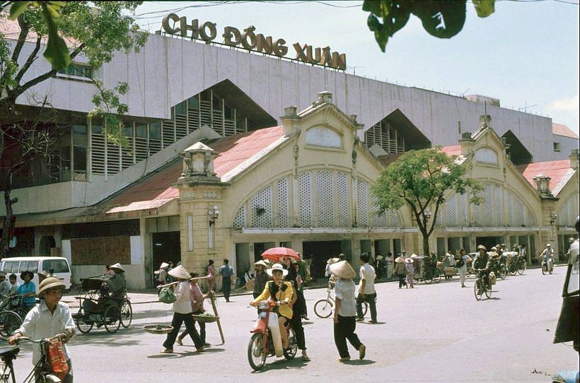 Chùm ảnh hiếm về những khu chợ nổi tiếng ở Việt Nam những năm 90