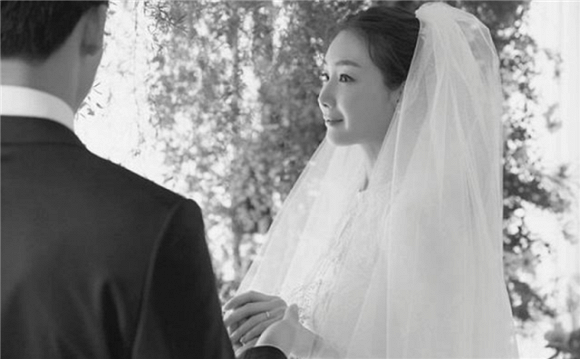 Diện mạo đáng kinh ngạc của Choi Ji Woo, nữ diễn viên "Bản tình ca mùa đông" đang mang thai ở tuổi U50