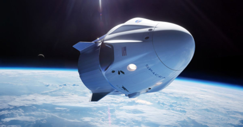 SpaceX phát triển du lịch vũ trụ