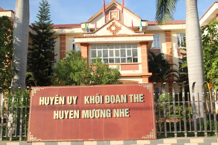Trụ sở huyện ủy Mường Nhé. 