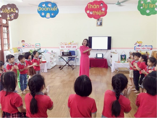 Cô giáo Lê Thu Hằng luôn mong muốn mang đến niềm vui cho trẻ khi đến trường.