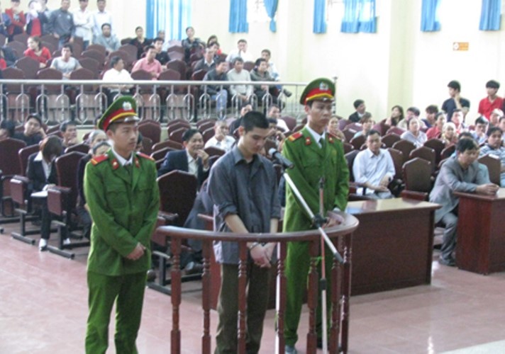 Bị cáo Nguyễn Văn Tuyến trước tòa.