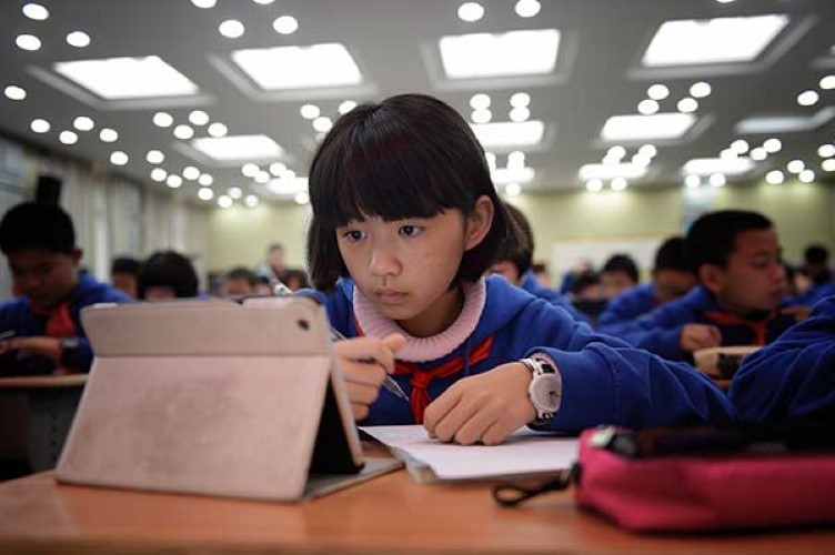 Học sinh tham gia lớp học trực tuyến tại tỉnh Hồ Nam, Trung Quốc.