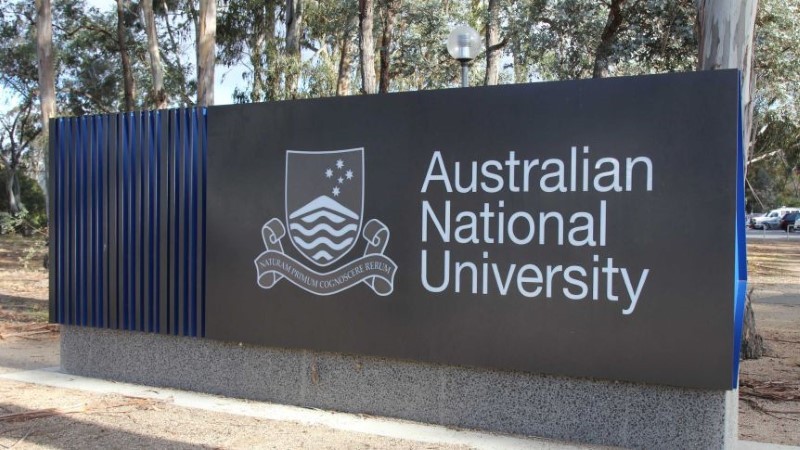 Trường Đại học quốc gia Australia.