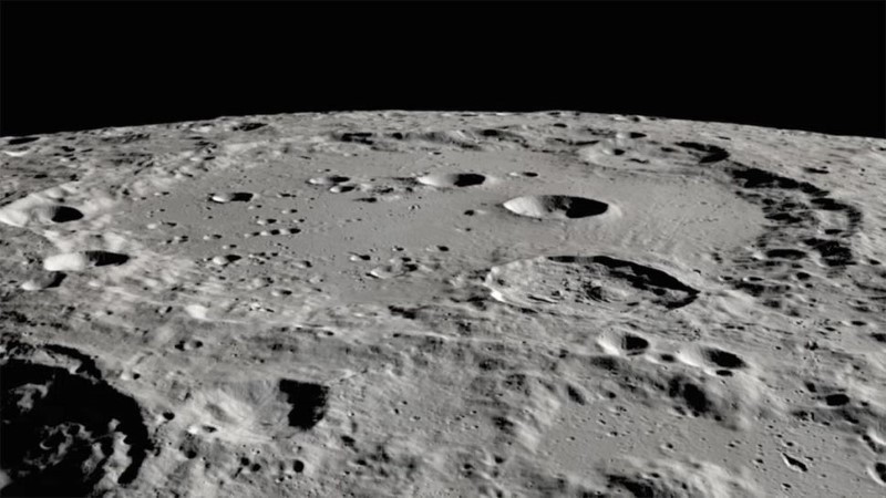 Nghiên cứu mới chỉ ra rằng, nước có thể tồn tại trên Mặt trăng.